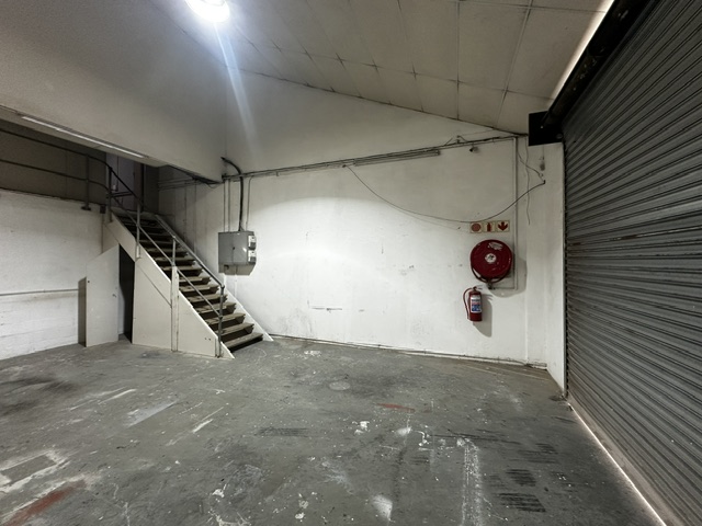 To Let Commercial Property for Rent in Paarden Eiland Western Cape